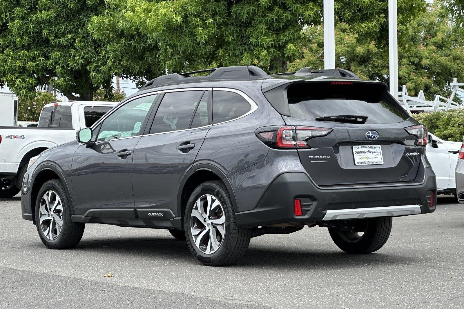 Used 2022 Magnetite Gray Metallic Subaru Limited image 6