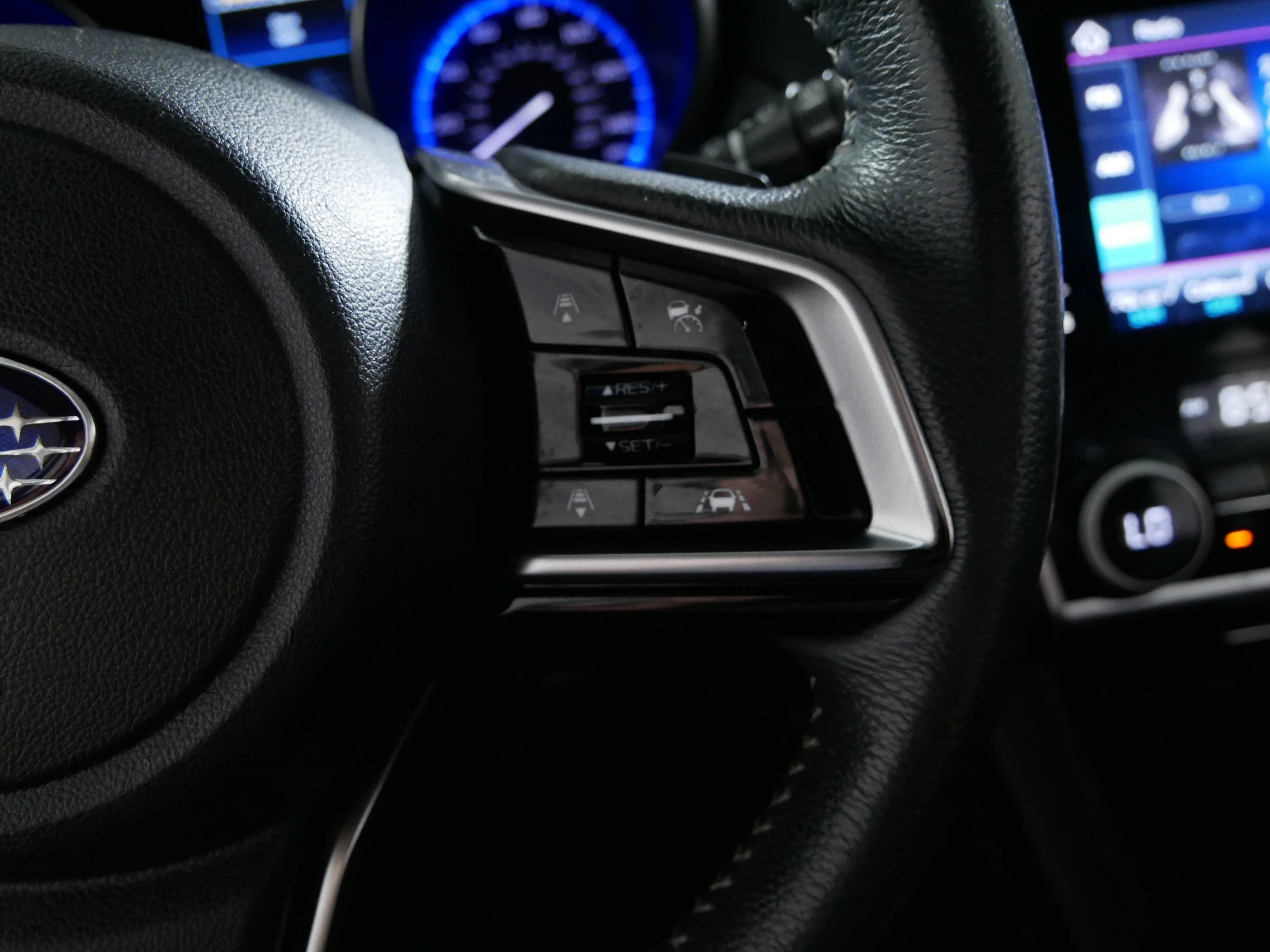 Used 2019 Magnetite Gray Metallic Subaru Limited image 29