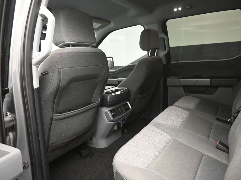 2022 Ford F-150 XLT photo 2