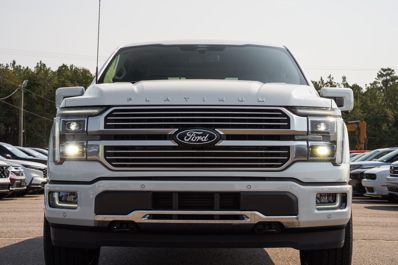 New 2026 Star White Metallic Tri-Coat Ford Platinum® image 3