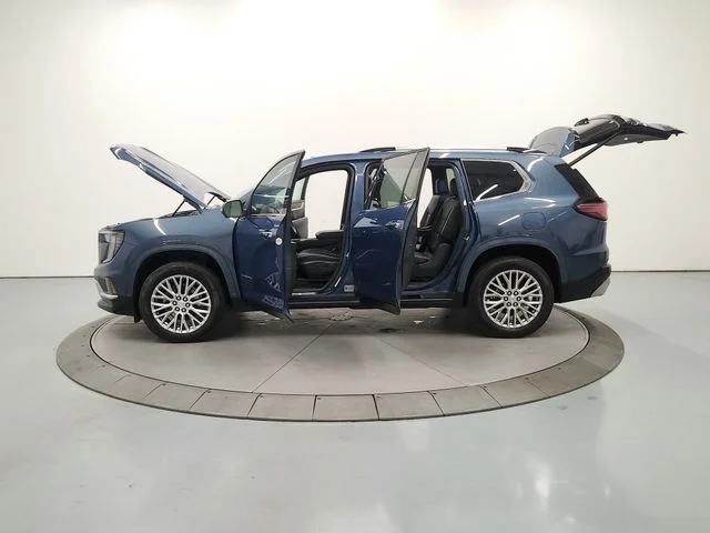 Used 2024  GMC Denali image 13