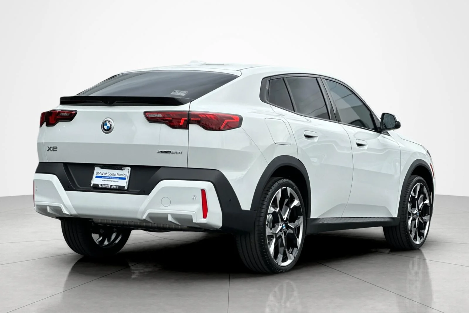 New 2026 Alpine White BMW xDrive28i image 5