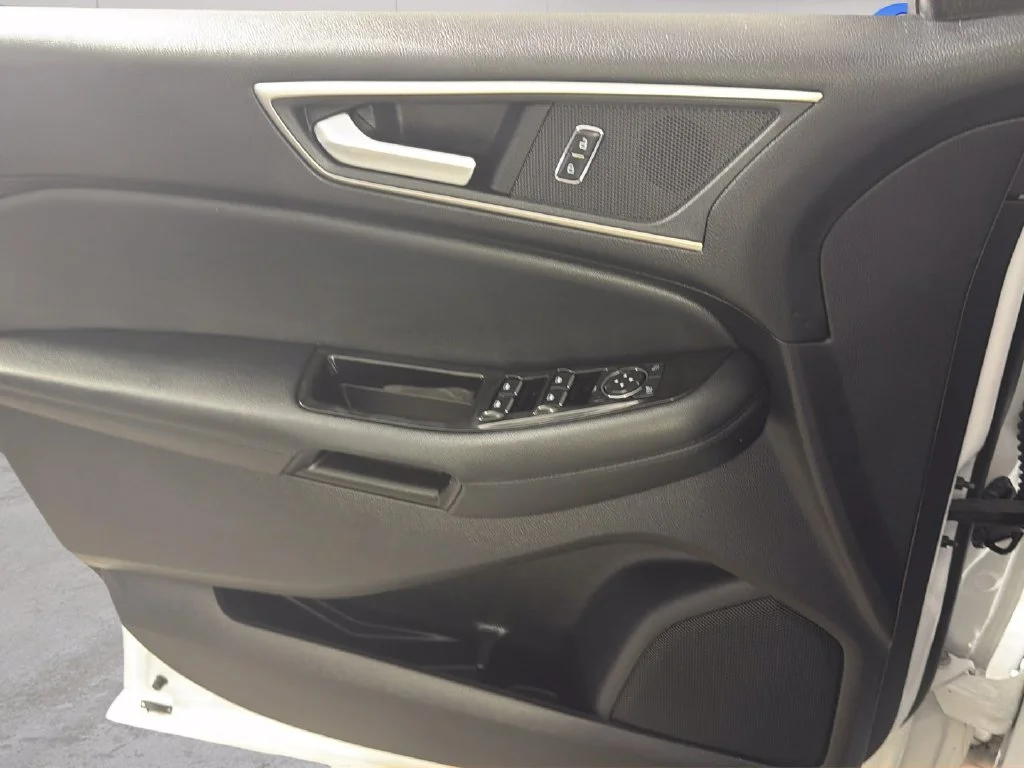 Used 2017 White Ford SEL image 26