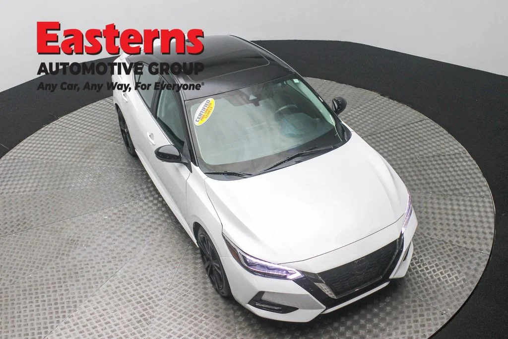 Used 2021 White Nissan SR image 3
