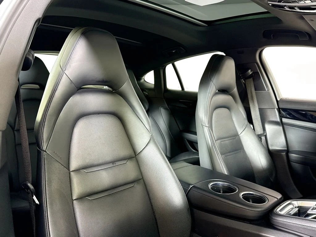 Used 2021 Dolomite Porsche 4S image 19
