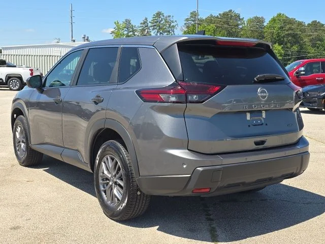 Used 2024 Gray Nissan S image 3