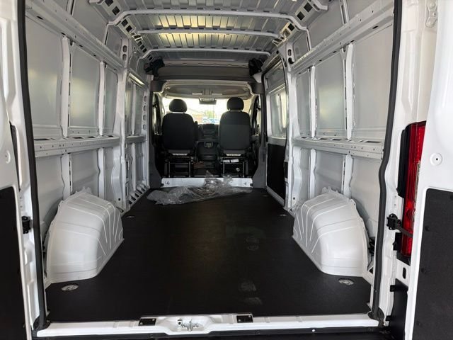 New 2026 Bright White Clear-Coat Exterior Paint RAM High Roof image 8