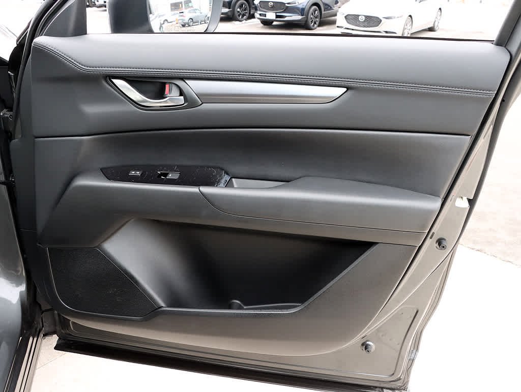2025 Mazda CX-5 S Preferred package - Photo 31