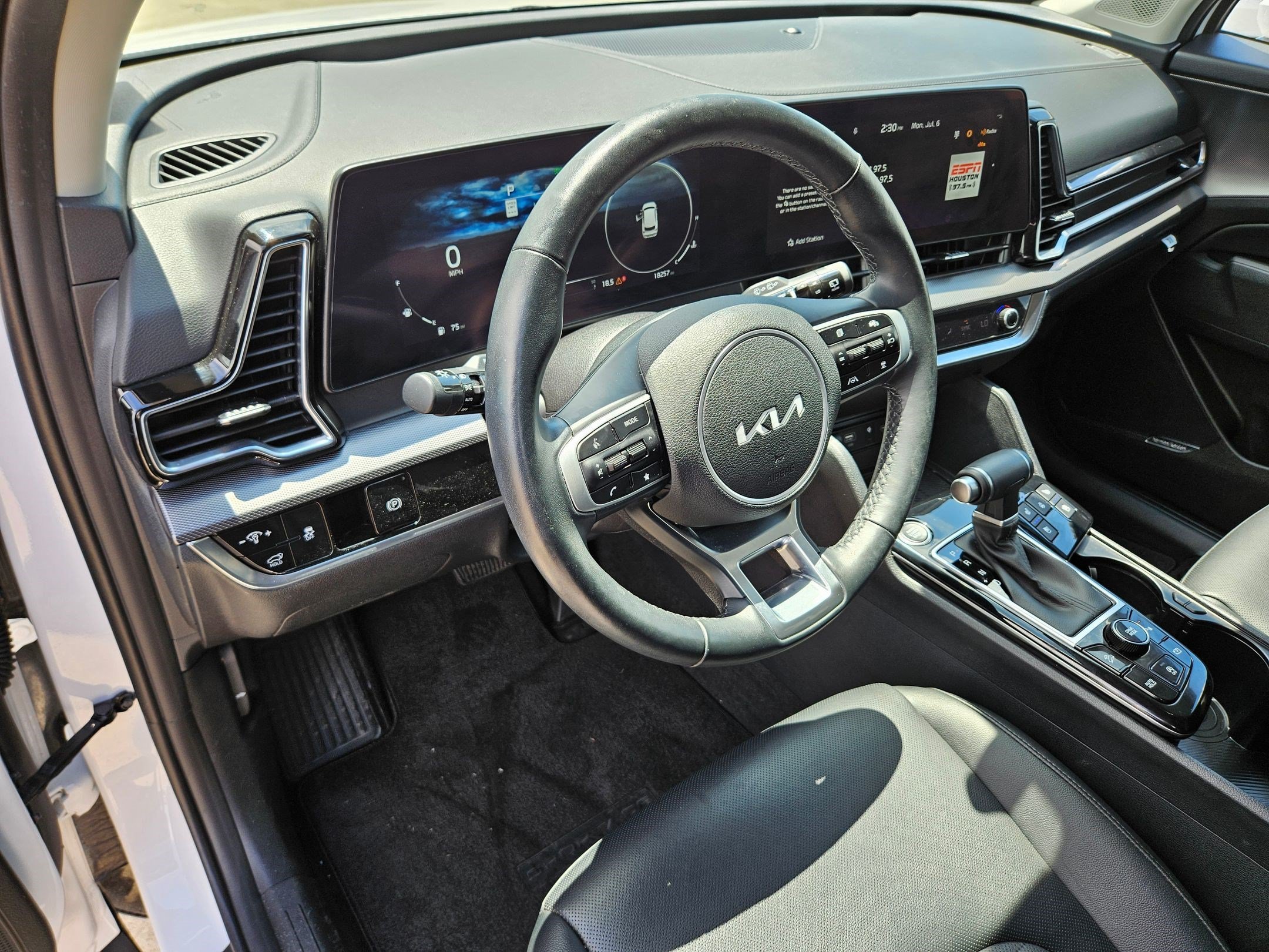 Used 2025 Glacial White Pearl Kia SX-Prestige image 13