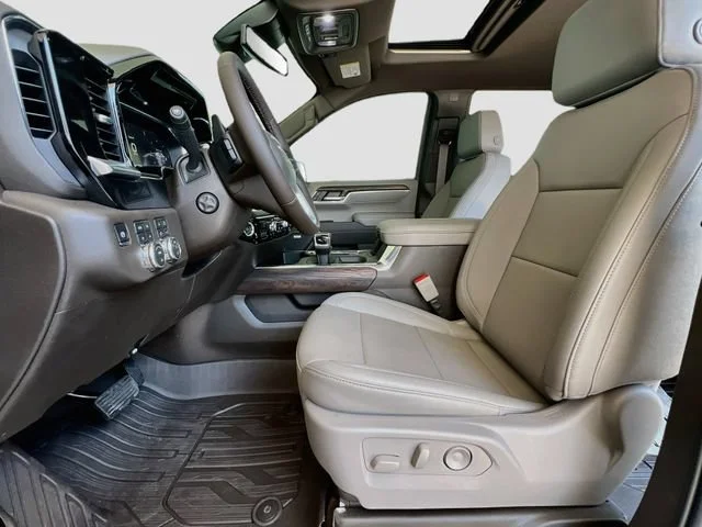 2026 GMC Sierra 1500 SLT - Photo 15