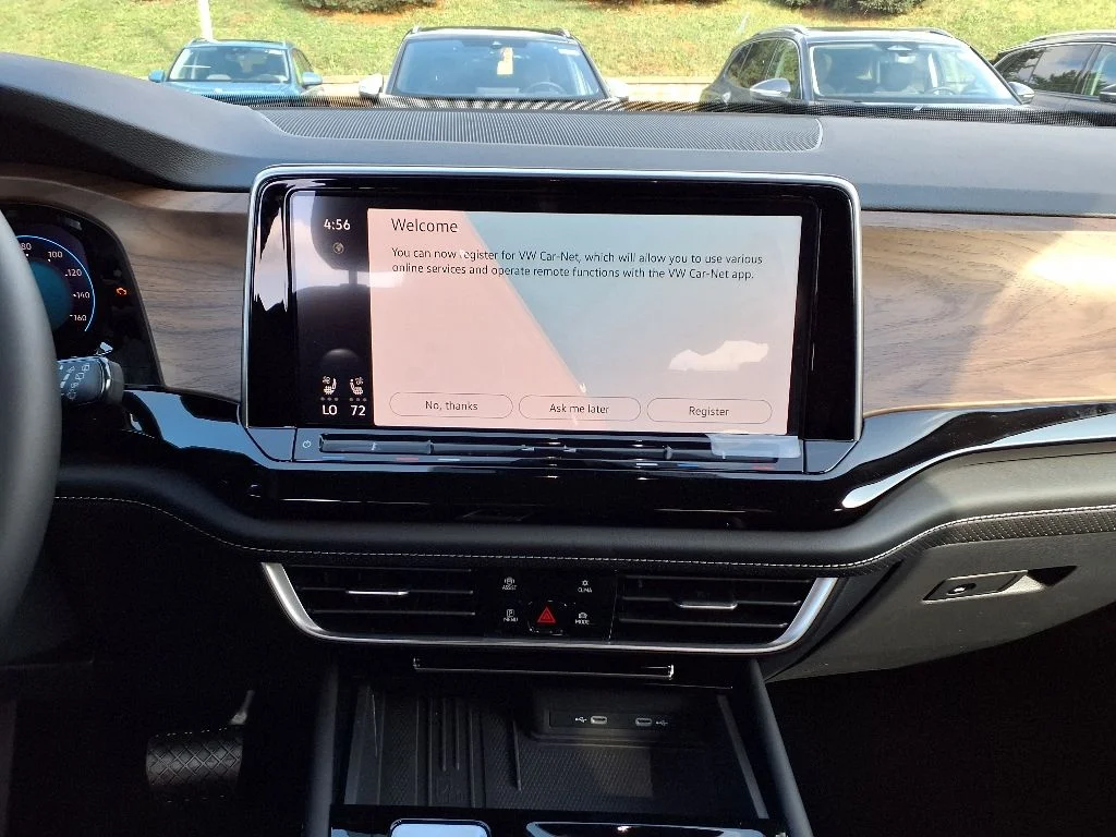 New 2026 Pure Gray Volkswagen 2.0T SE w/Technology image 14