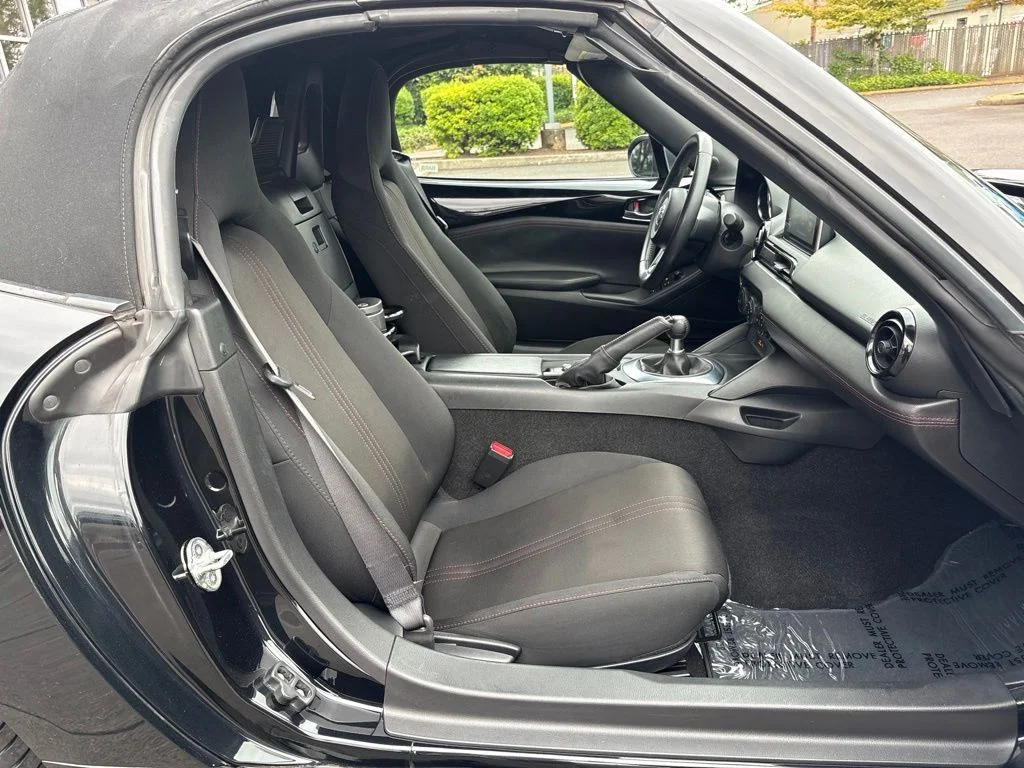 Used 2016 Black Mazda Club image 22