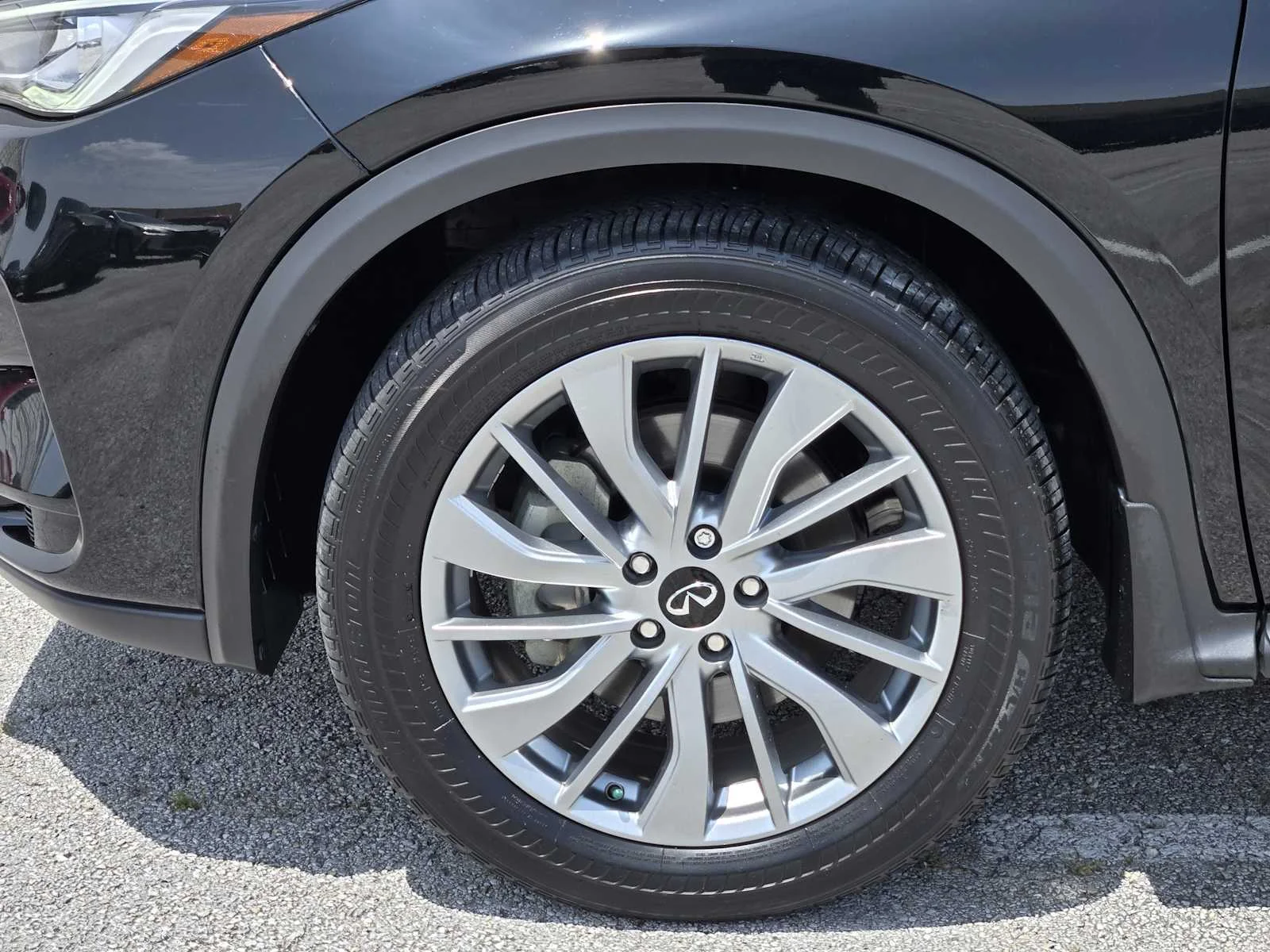 Certified Used 2025 Black Obsidian INFINITI LUXE image 12