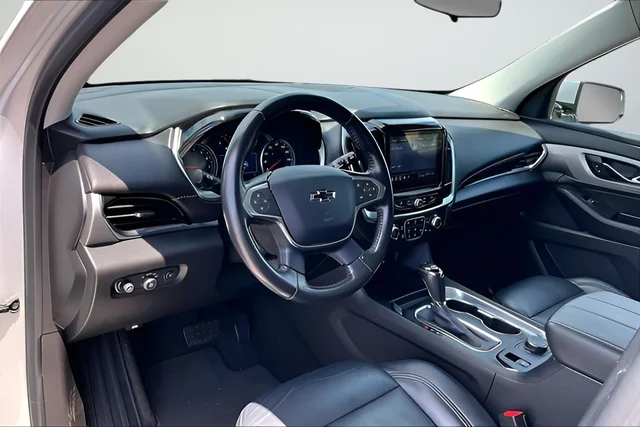 Used 2020 Silver Ice Metallic Chevrolet LT image 14