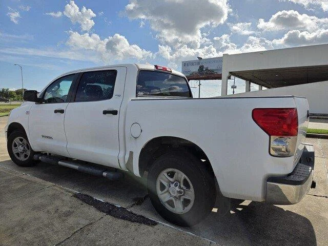 Used 2008 Super White Toyota SR5 image 6