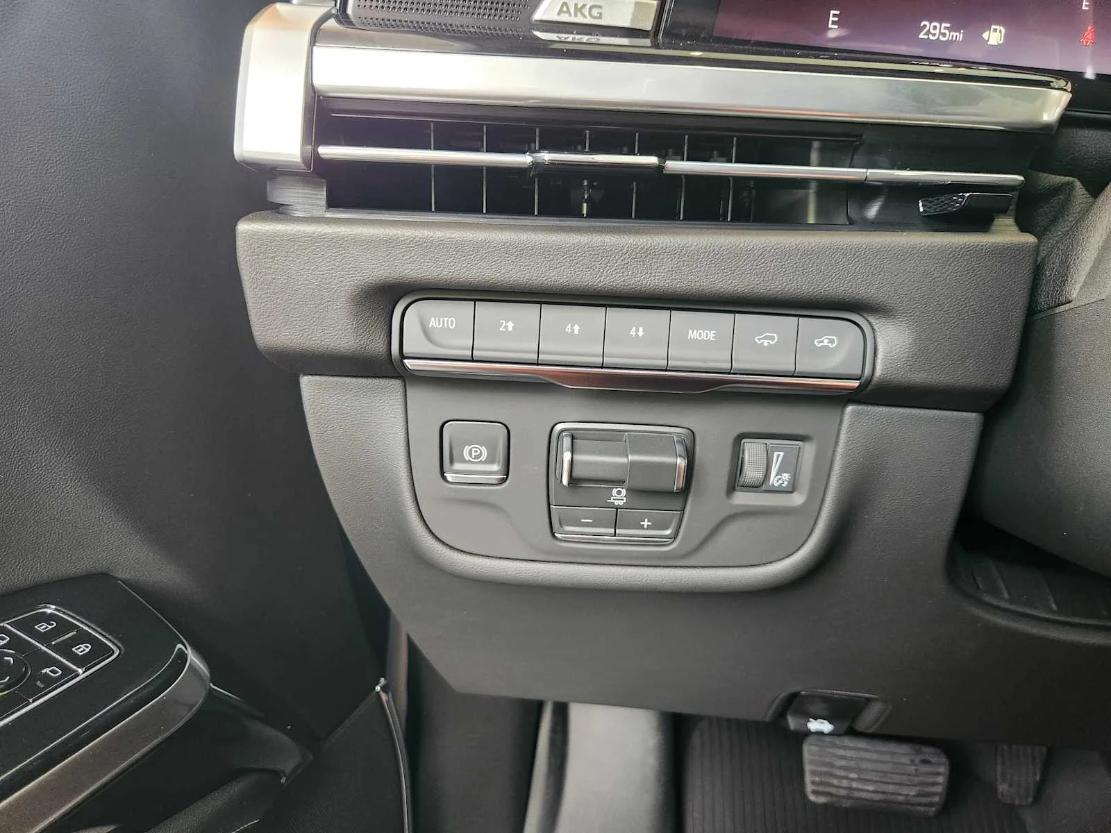 2026 Cadillac Escalade Sport - Photo 16