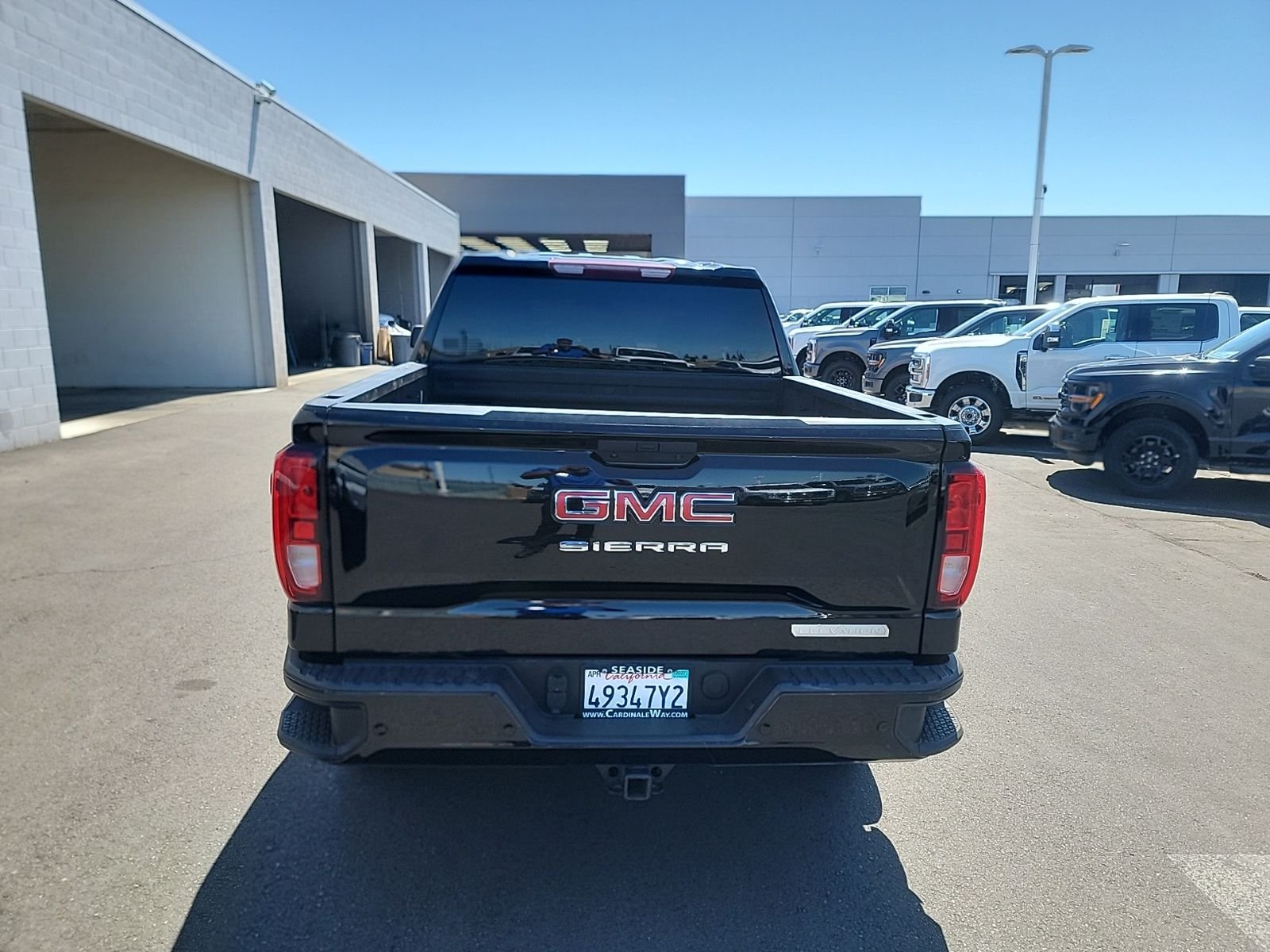 Used 2020 Black GMC Elevation image 3