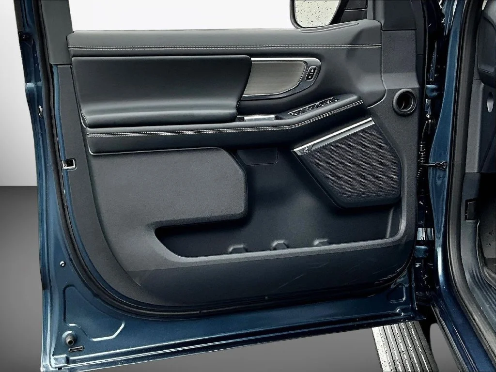 New 2027 Nocturnal Blue Metallic Ford MAX Platinum image 28