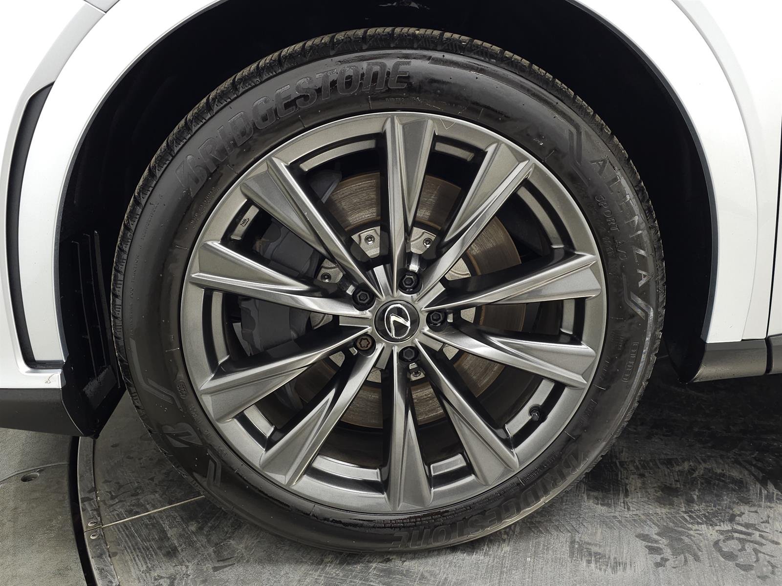 2024 Lexus RX 350 F SPORT - Photo 12