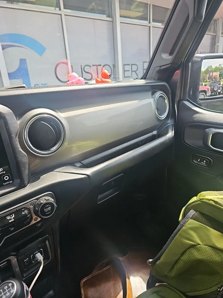 Certified Used 2018 Gray Jeep Unlimited Sahara image 12