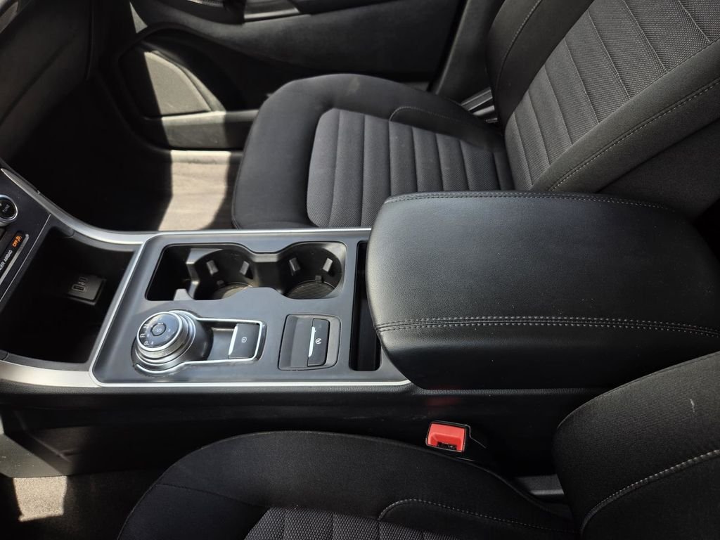 Used 2023 Oxford White Ford SE image 43