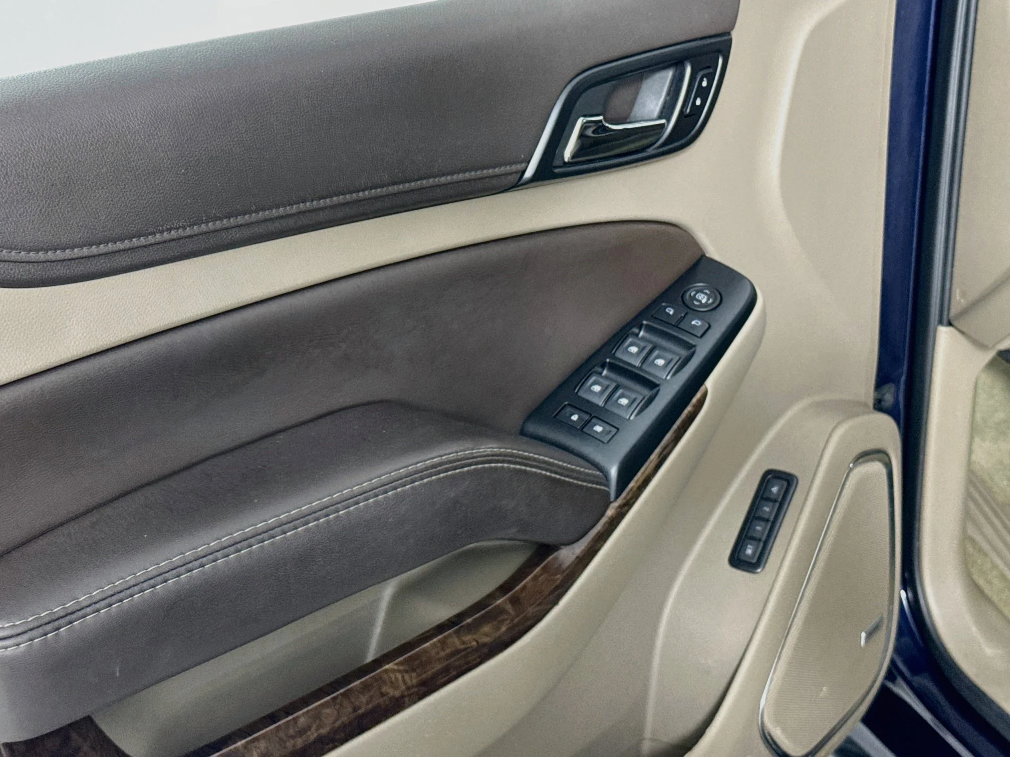 Used 2017 Blue Velvet Metallic Chevrolet LT image 18