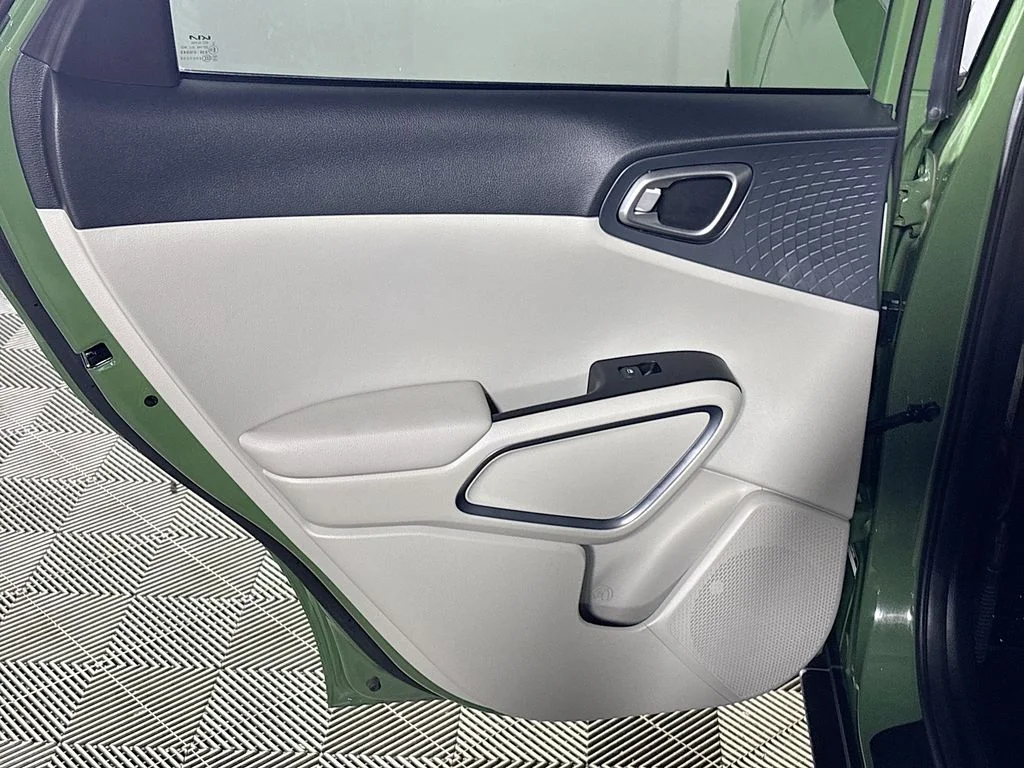 Used 2023 Green Kia EX image 20