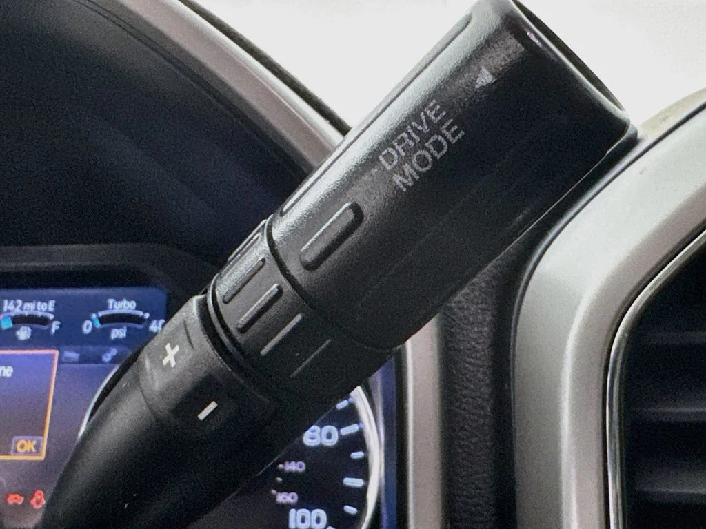 Used 2020 Black Metallic Ford Lariat image 21