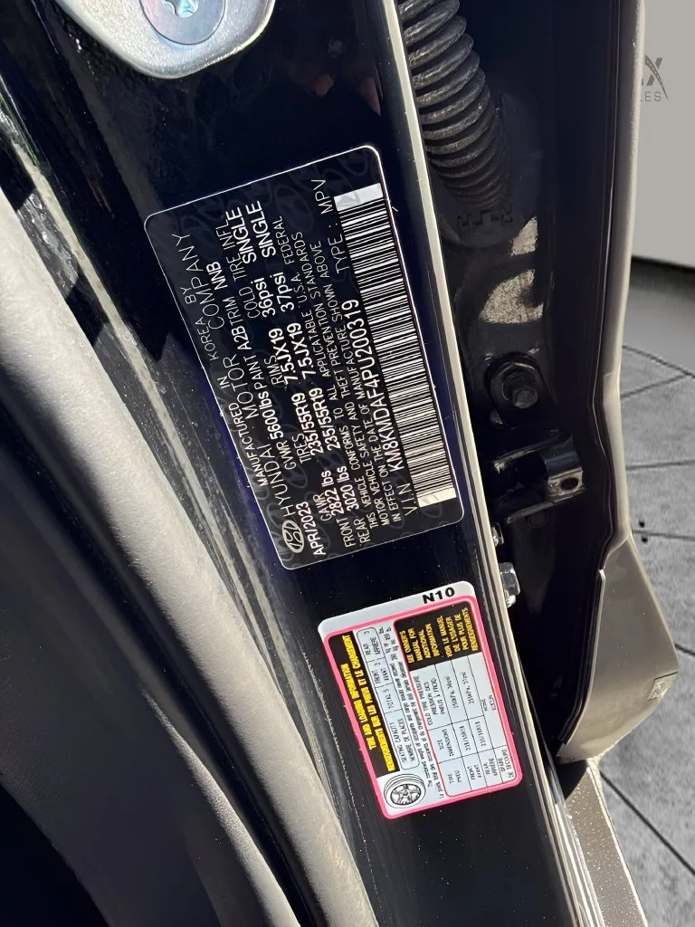 Used 2023 Black Hyundai SE image 28
