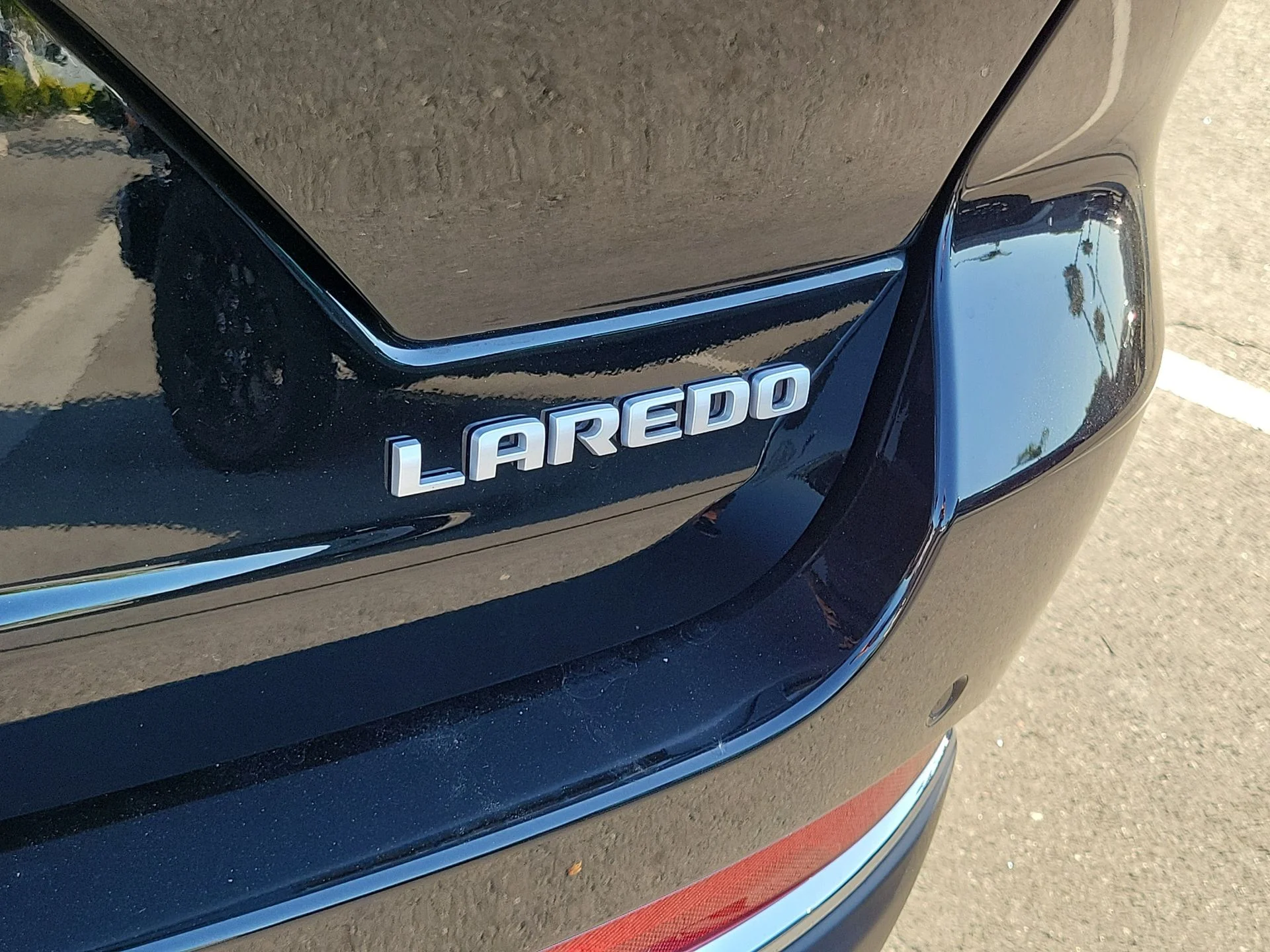 New 2026 Black Jeep Laredo X image 20