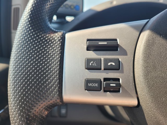 Used 2021 White Nissan SV image 28