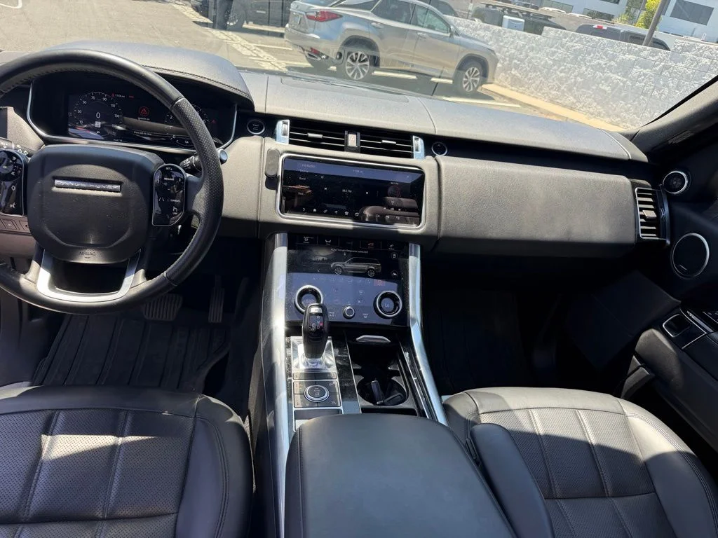 Used 2020 Black Land Rover HSE image 10