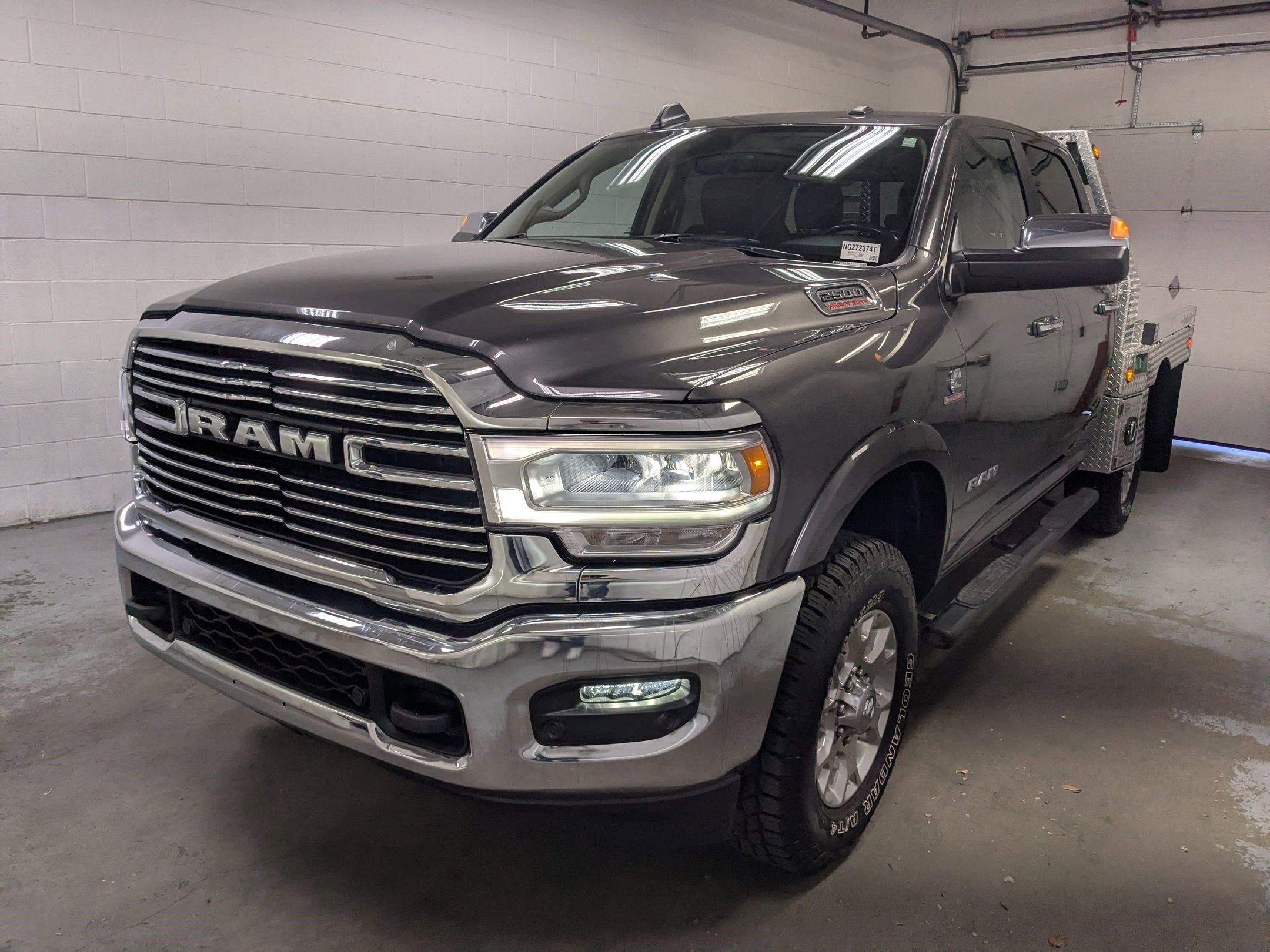 Used 2022 Granite Crystal Metallic Clearcoat Ram Laramie image 9