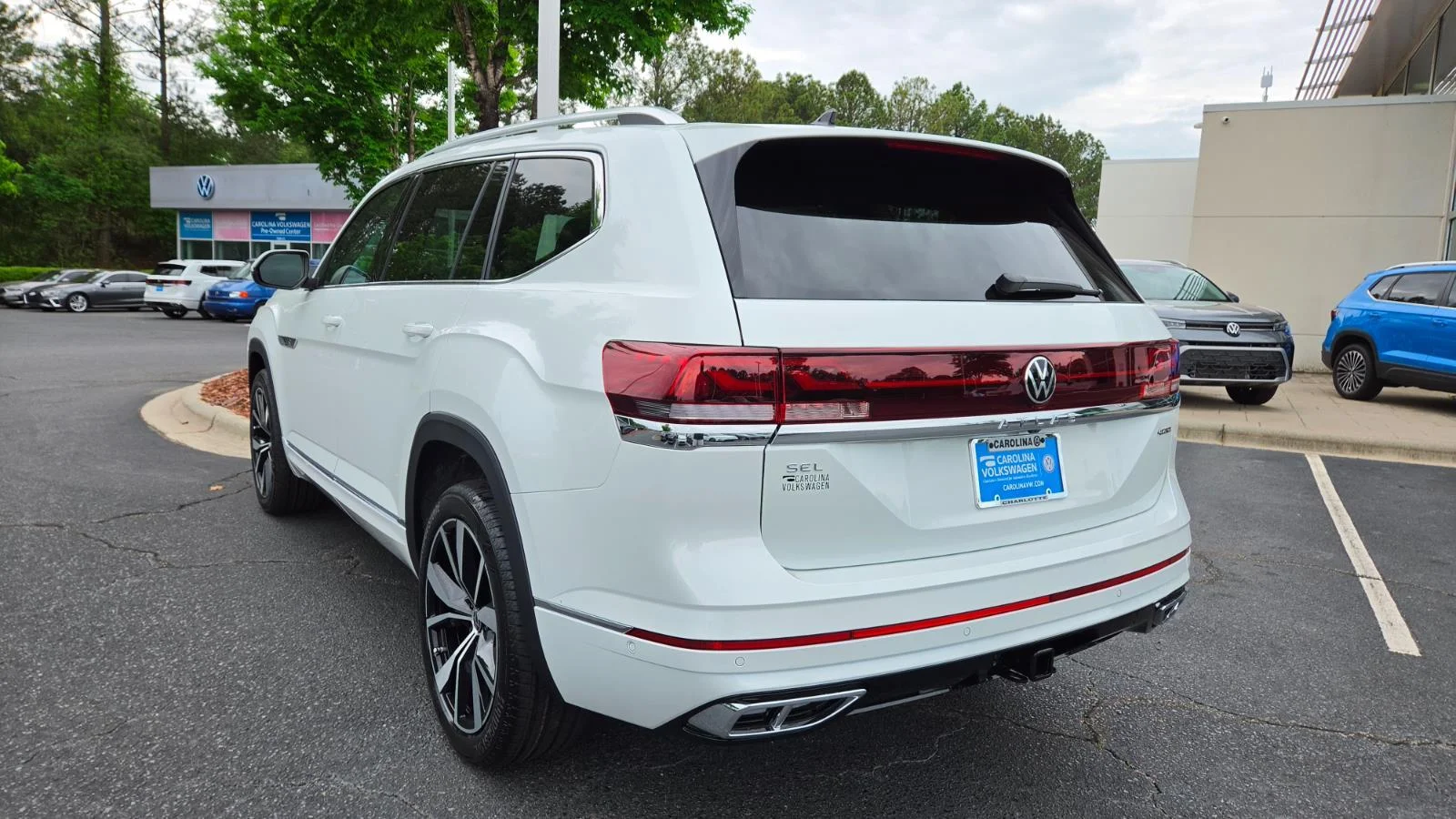 New 2026 Opal White Pearl Volkswagen 2.0T SEL Premium R-Line image 3