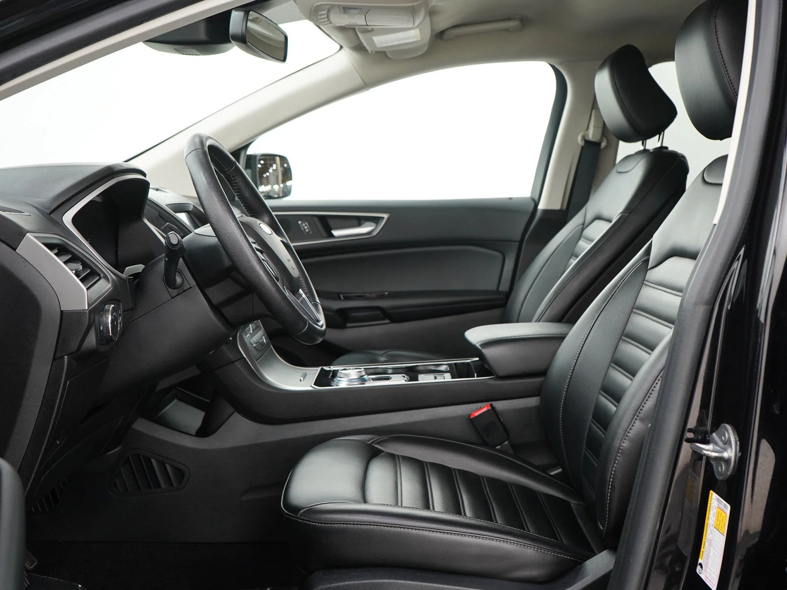 Used 2020 Black Ford SEL image 23