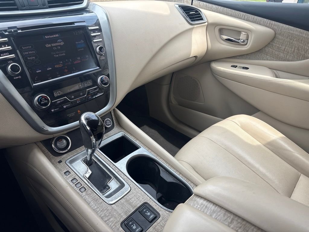 Used 2019 Pearl White Tricoat Nissan SL image 23