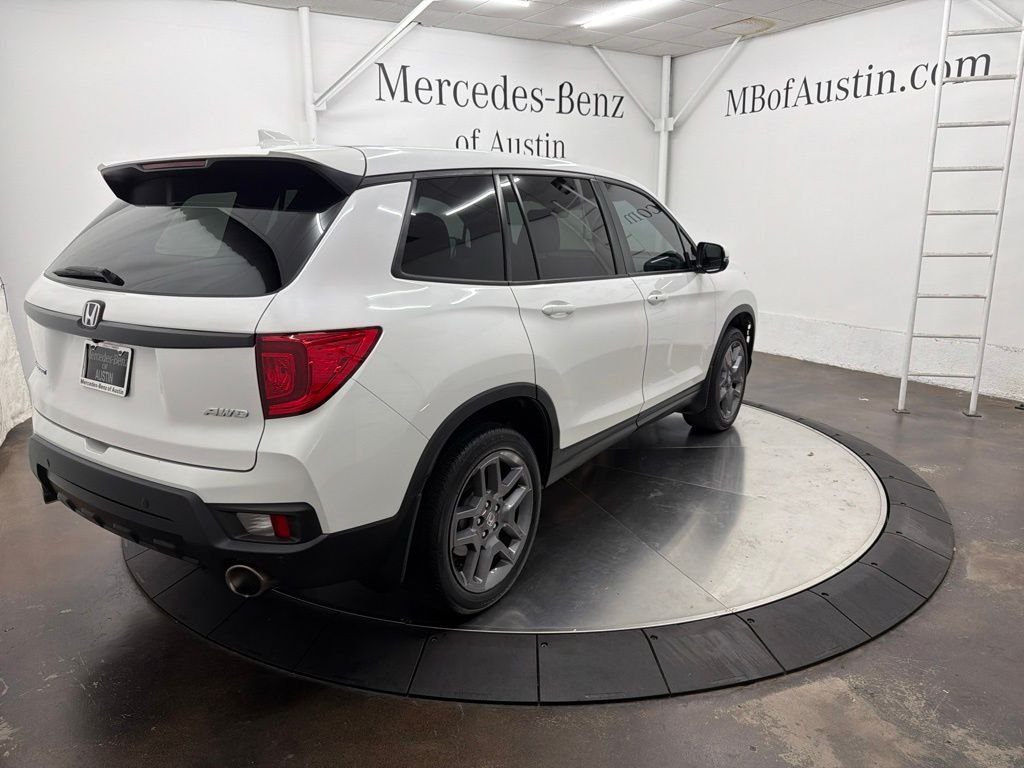 Used 2023 White Honda EX-L image 7