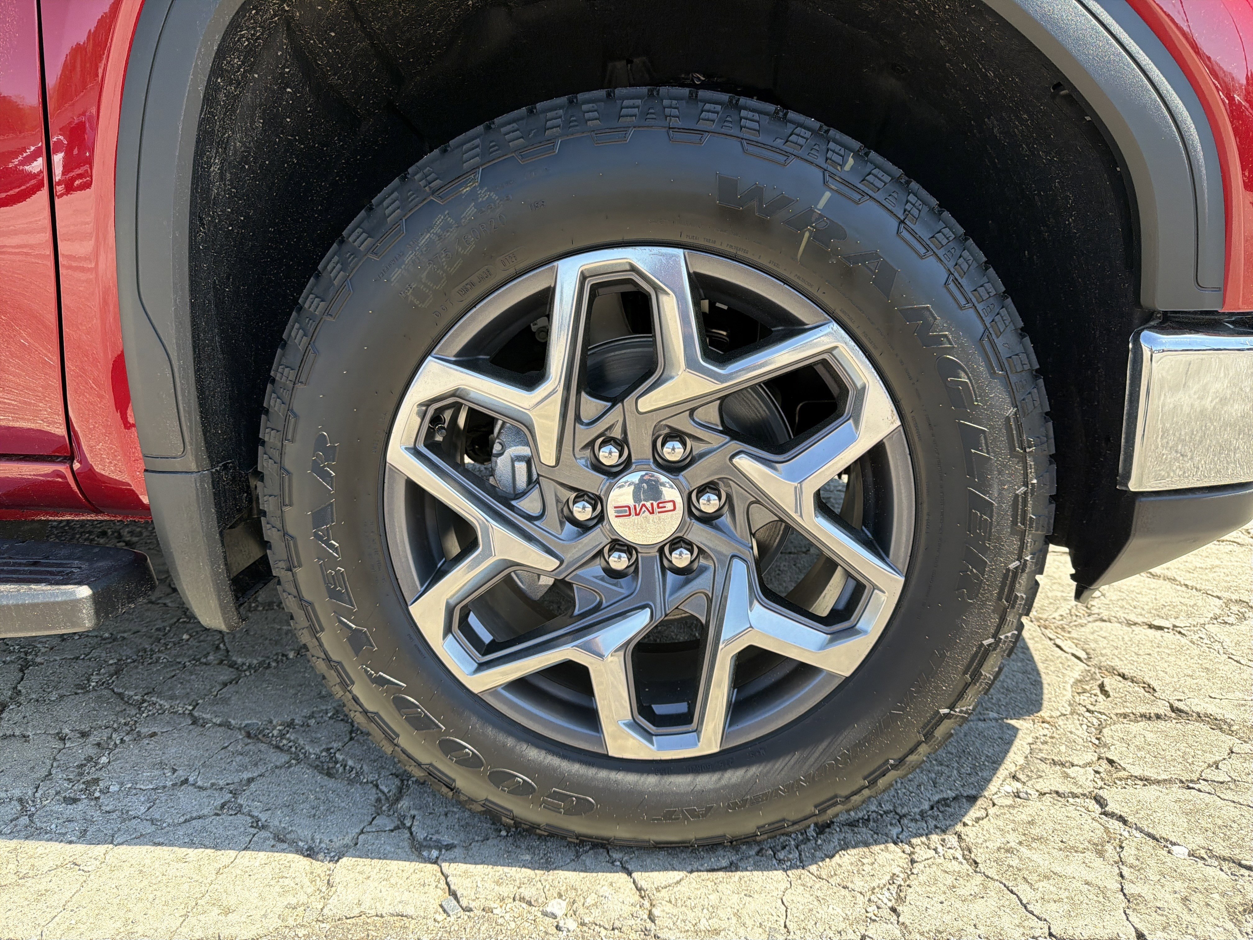 2026 GMC Sierra 1500 SLT - Photo 14