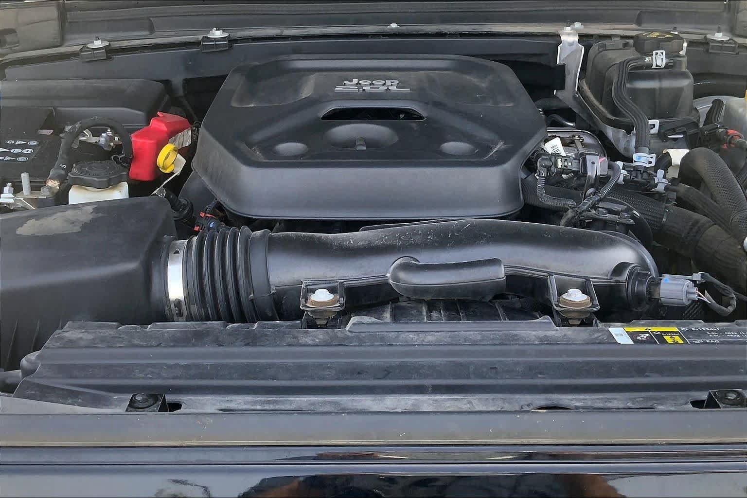 Used 2019 Black Clearcoat Jeep Sahara image 30