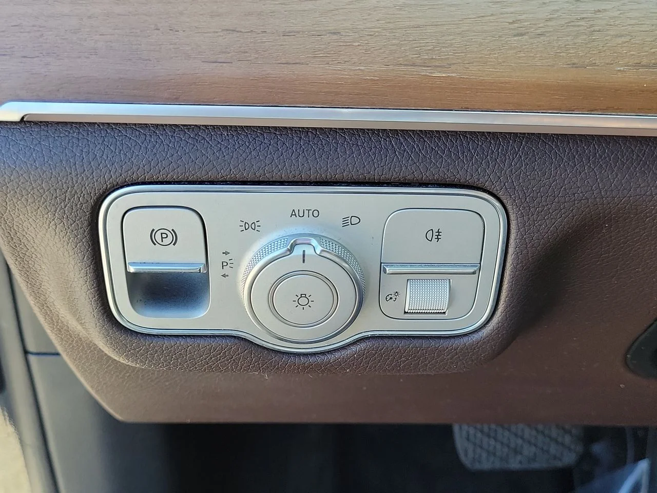 Certified Used 2022  Mercedes-Benz GLE 350 image 23