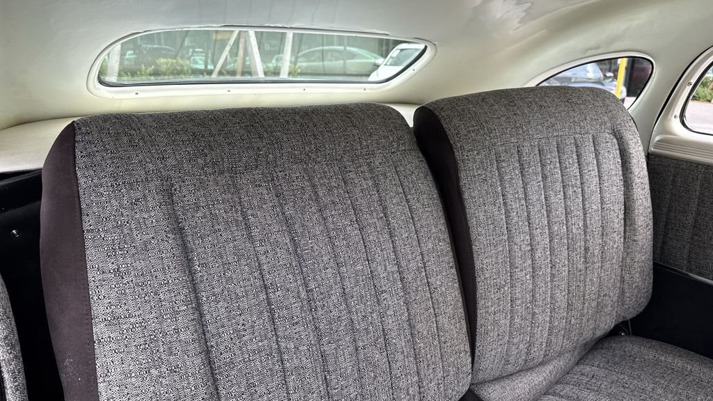 2022 Chrysler Voyager LX - Photo 16