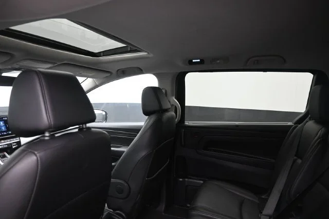 2025 Honda Odyssey EX-L - Photo 76