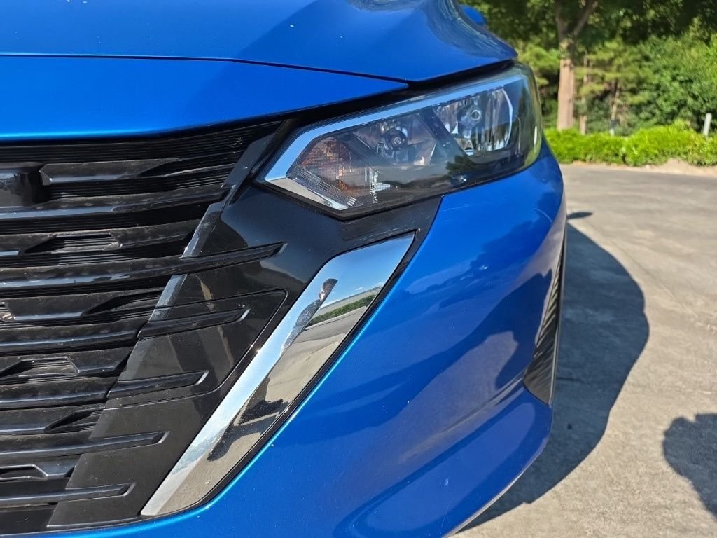 Used 2025 Blue Nissan SV image 6