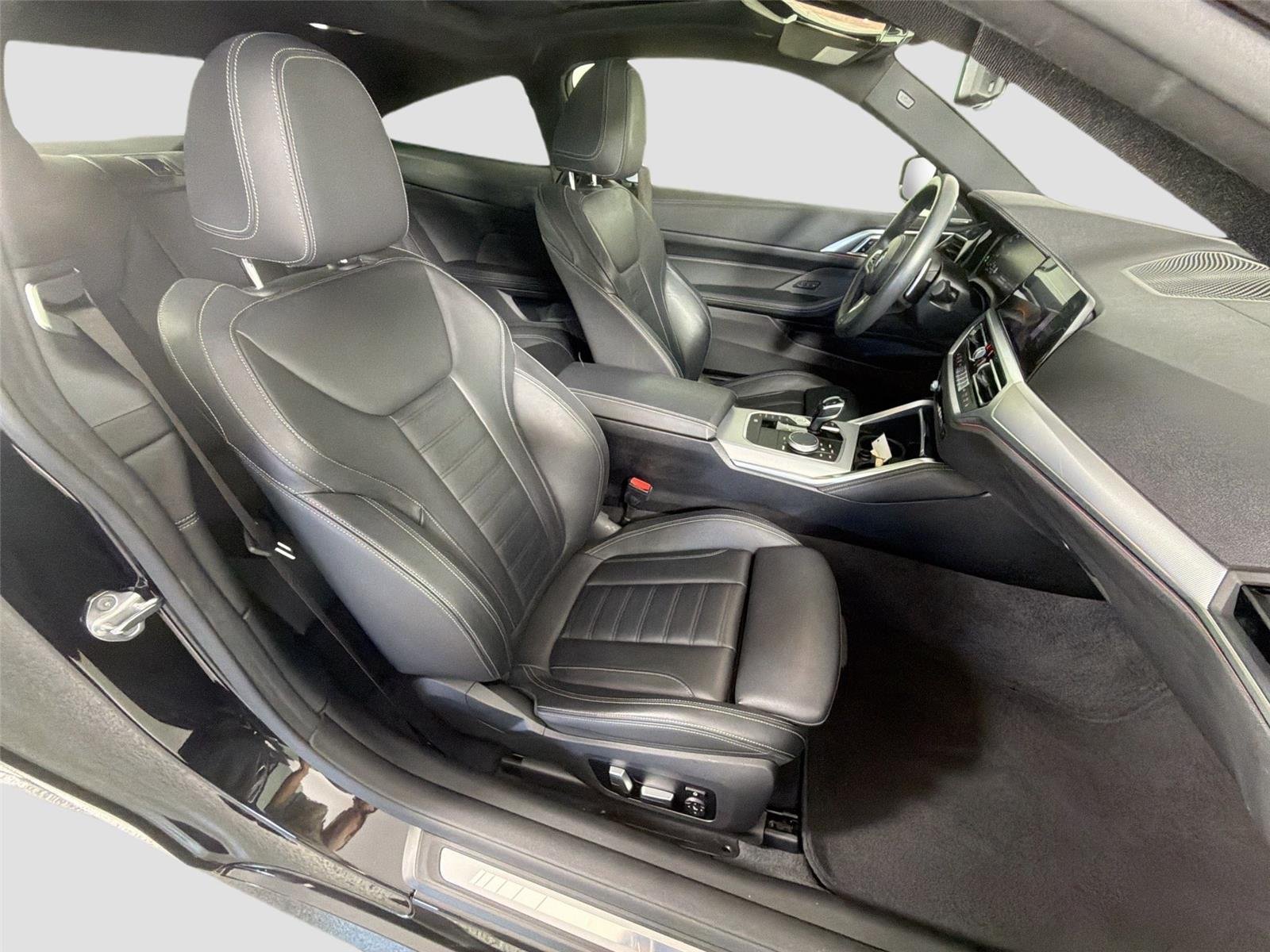 Used 2021 Black Sapphire Metallic BMW M440i xDrive image 29