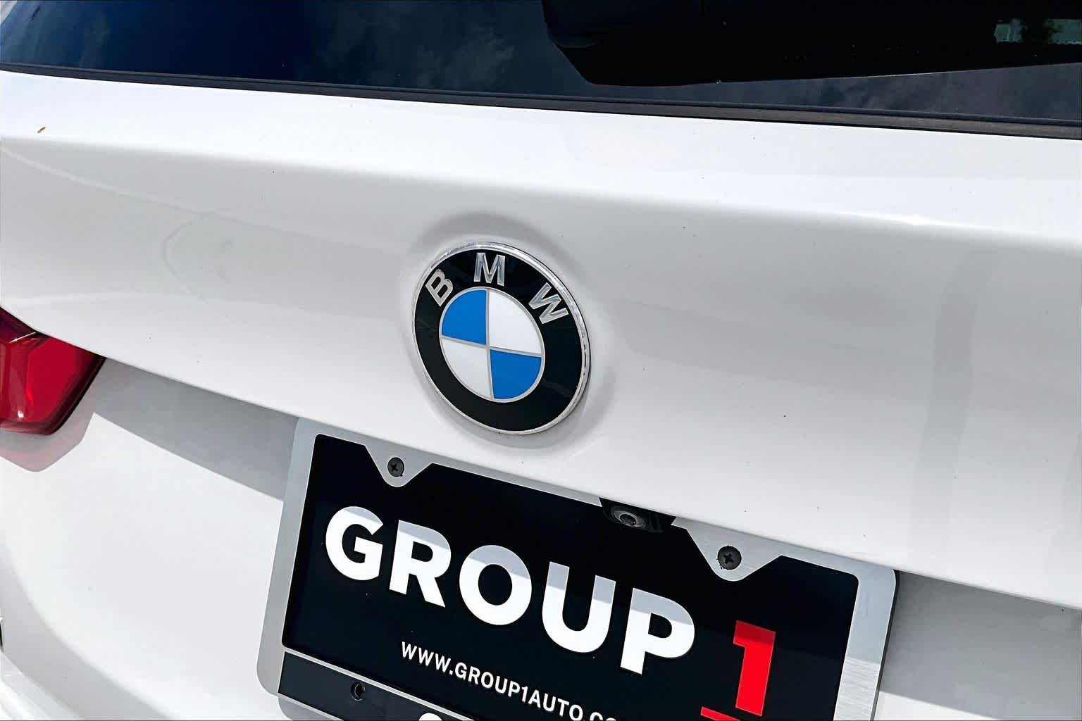 Used 2019 Alpine White BMW sDrive30i image 29
