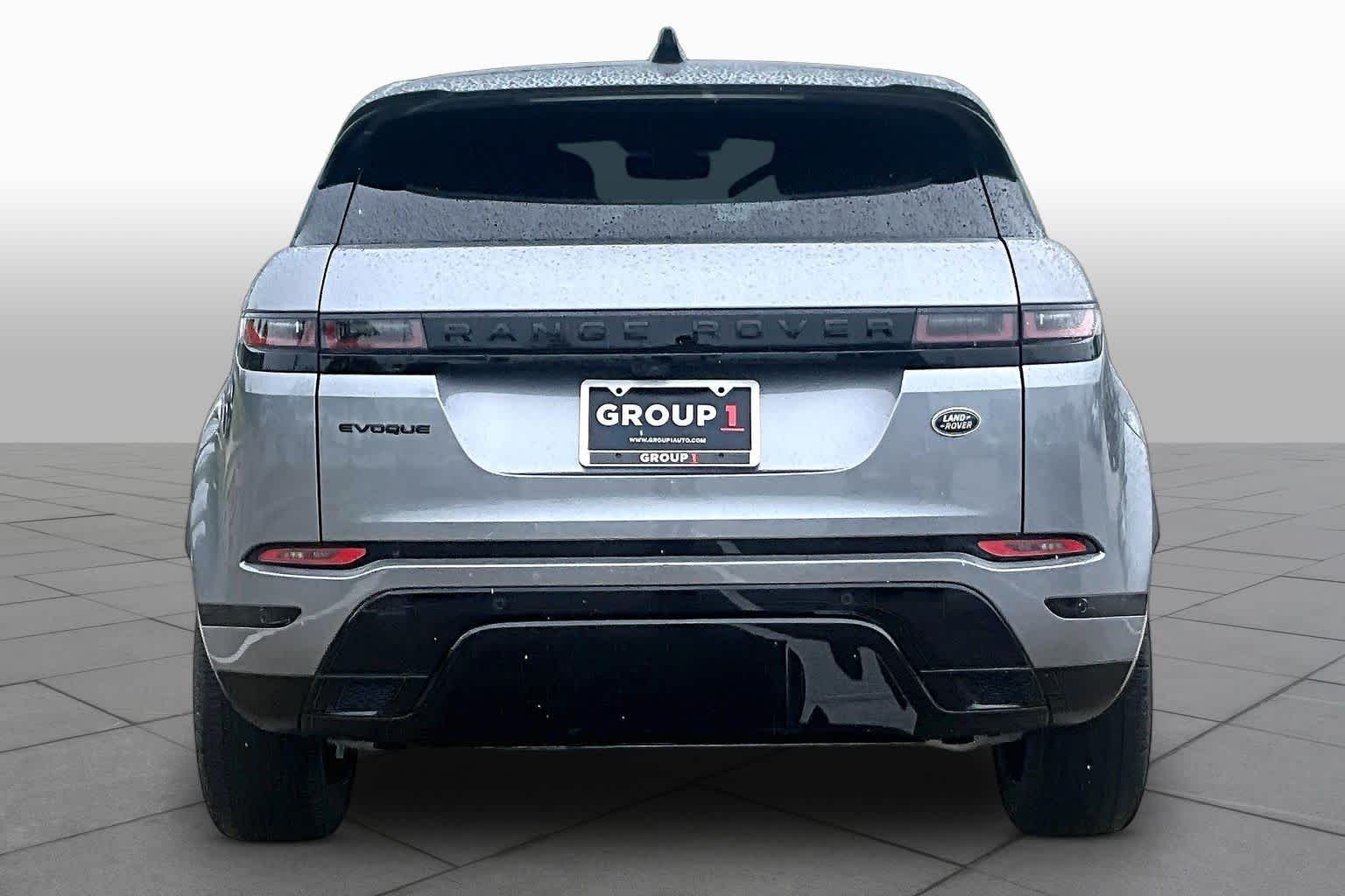 Used 2021 Eiger Grey Metallic Land Rover R-Dynamic HSE image 4