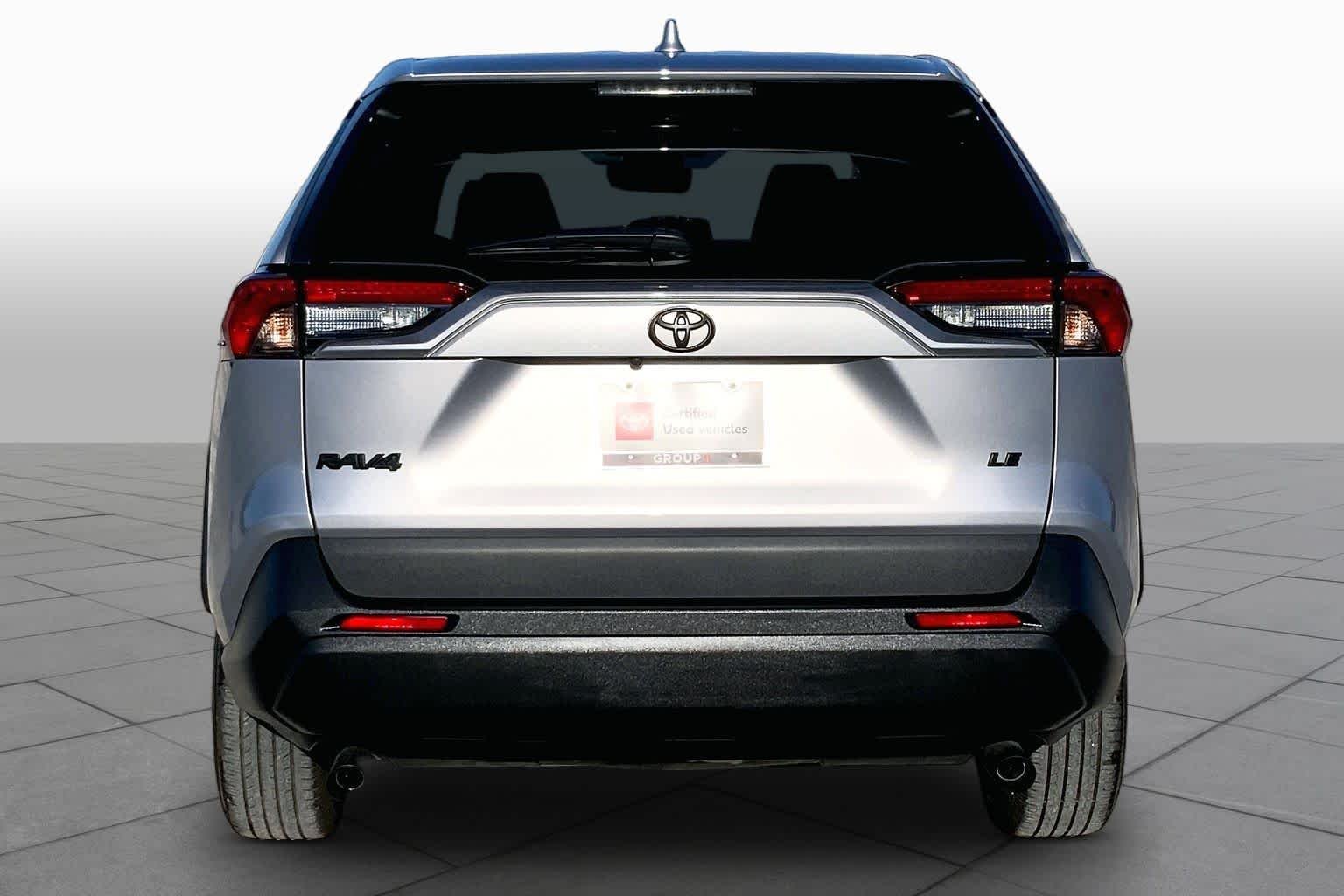 Used 2025 Silver Sky Metallic Toyota LE image 5