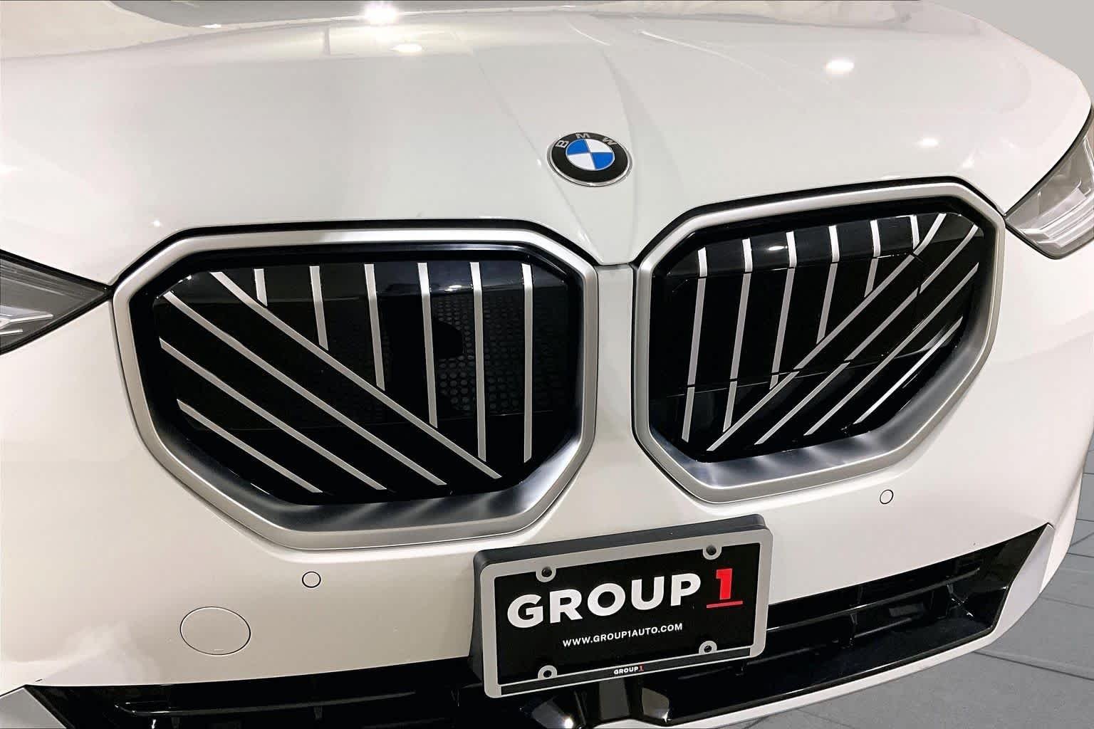 Used 2025 Alpine White BMW 30 xDrive image 31