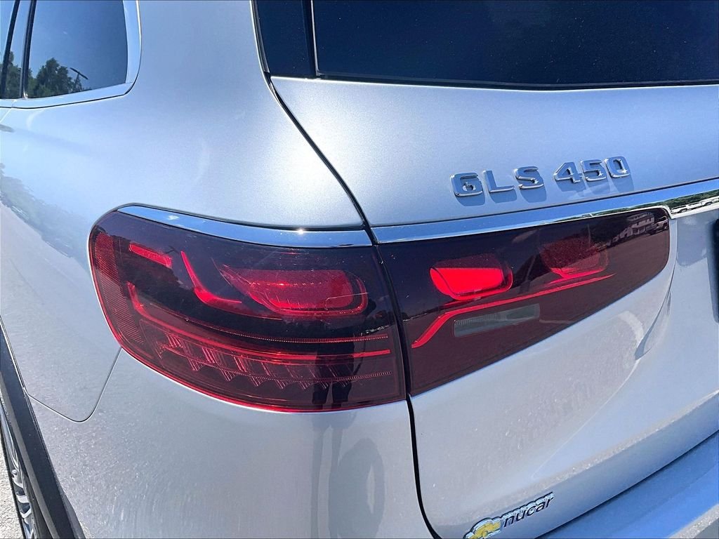 Used 2025 White Mercedes-Benz GLS 450 image 35
