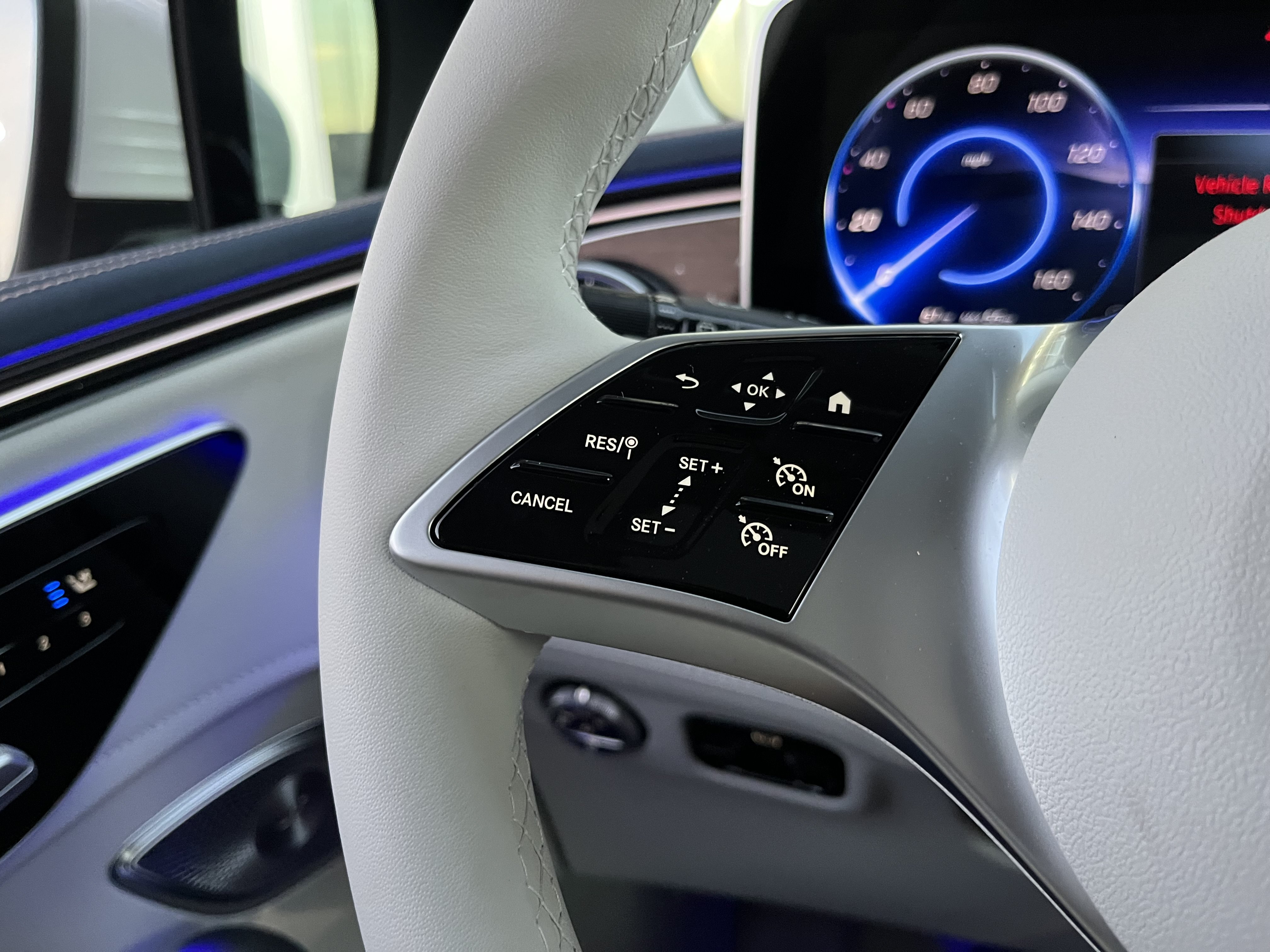 New 2026 POLAR WHITE Mercedes-Benz EQE 320 image 24